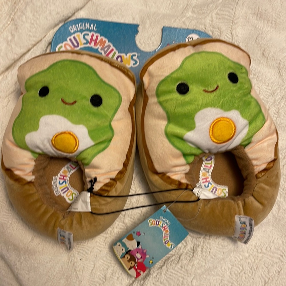 Squishmallow Avocado Toast Slippers Size 13 1 Kids Kelly Toy NEW NWT House Shoes